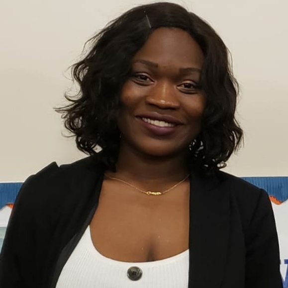 Meet your Posher, Cynthia - Picture 1 of 1